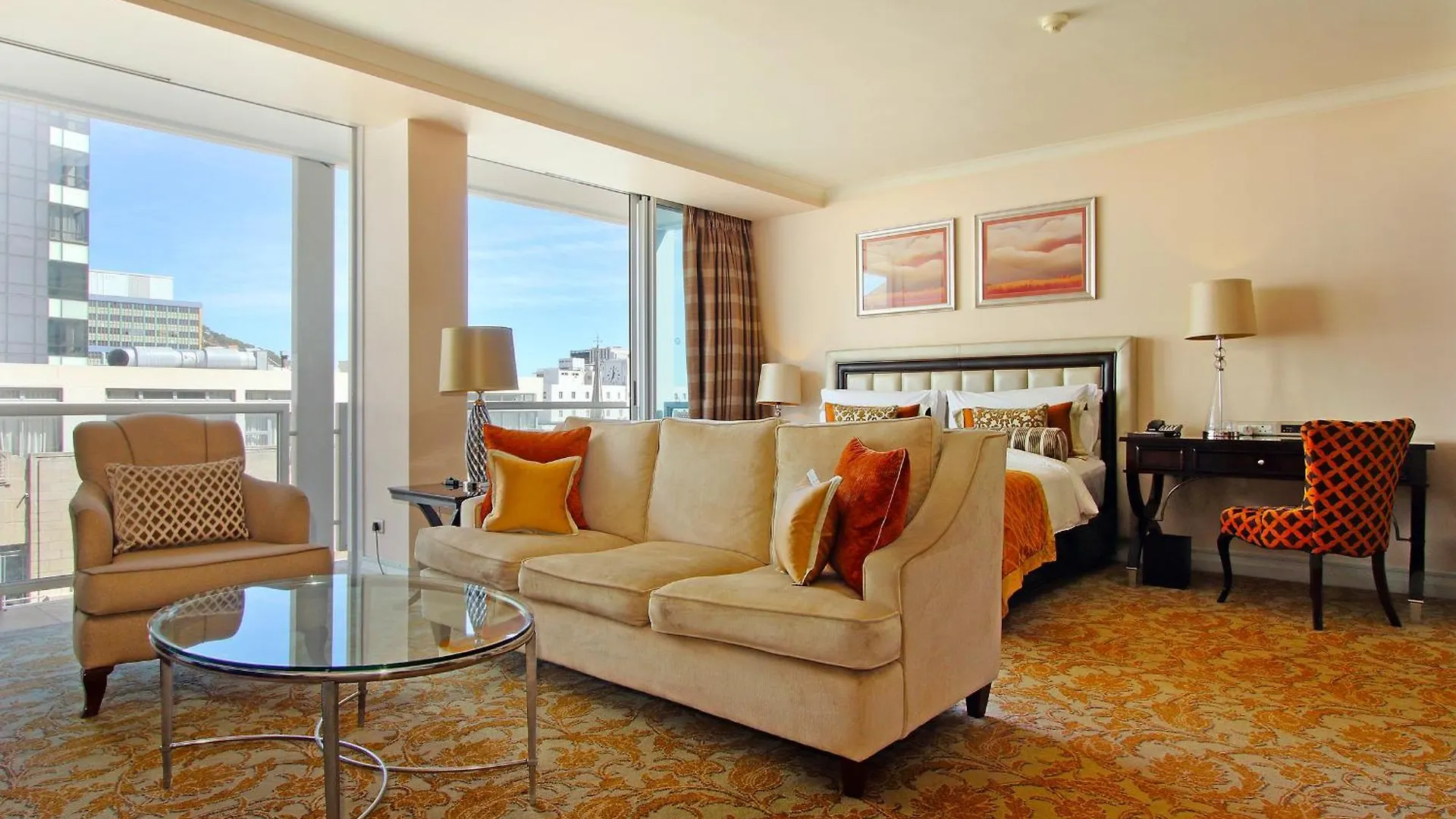 Hotel Taj Cape Town - Spacious 5 Star Apart-Hotel With Kitchenette