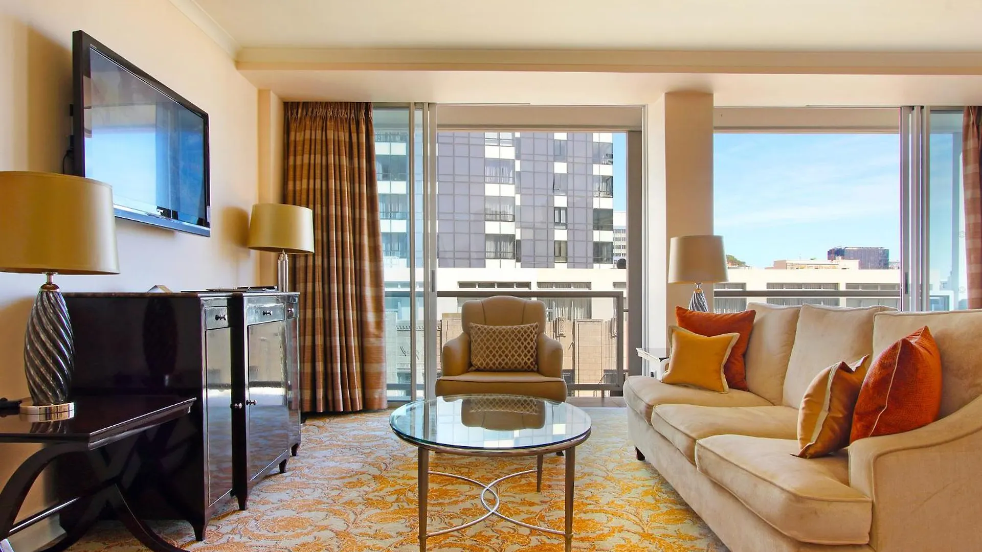 Taj Cape Town - Spacious 5 Star Apart-Hotel With Kitchenette 5*,  Südafrika